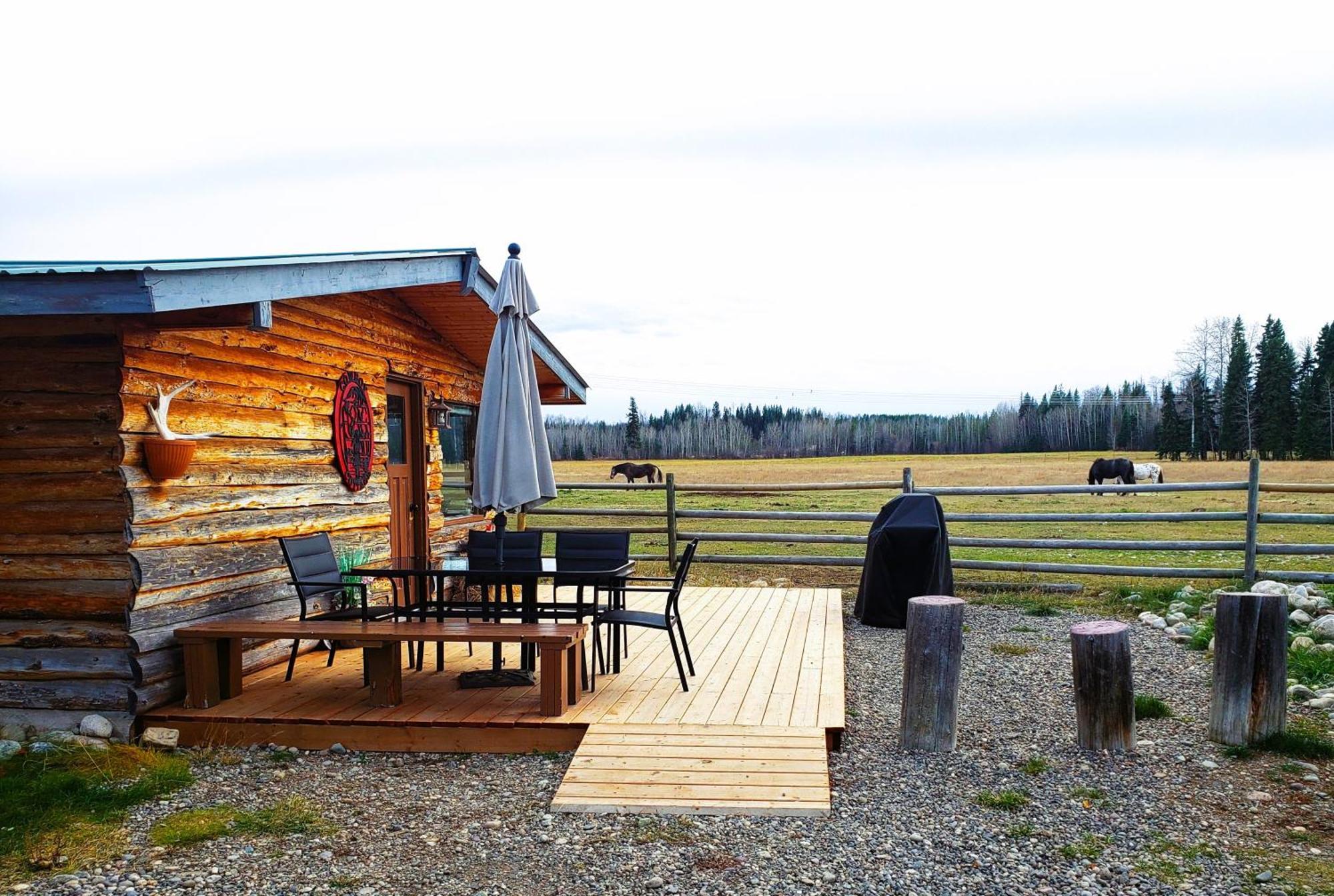 Woodhouse Cottages And Ranch Принс Джордж Екстериор снимка