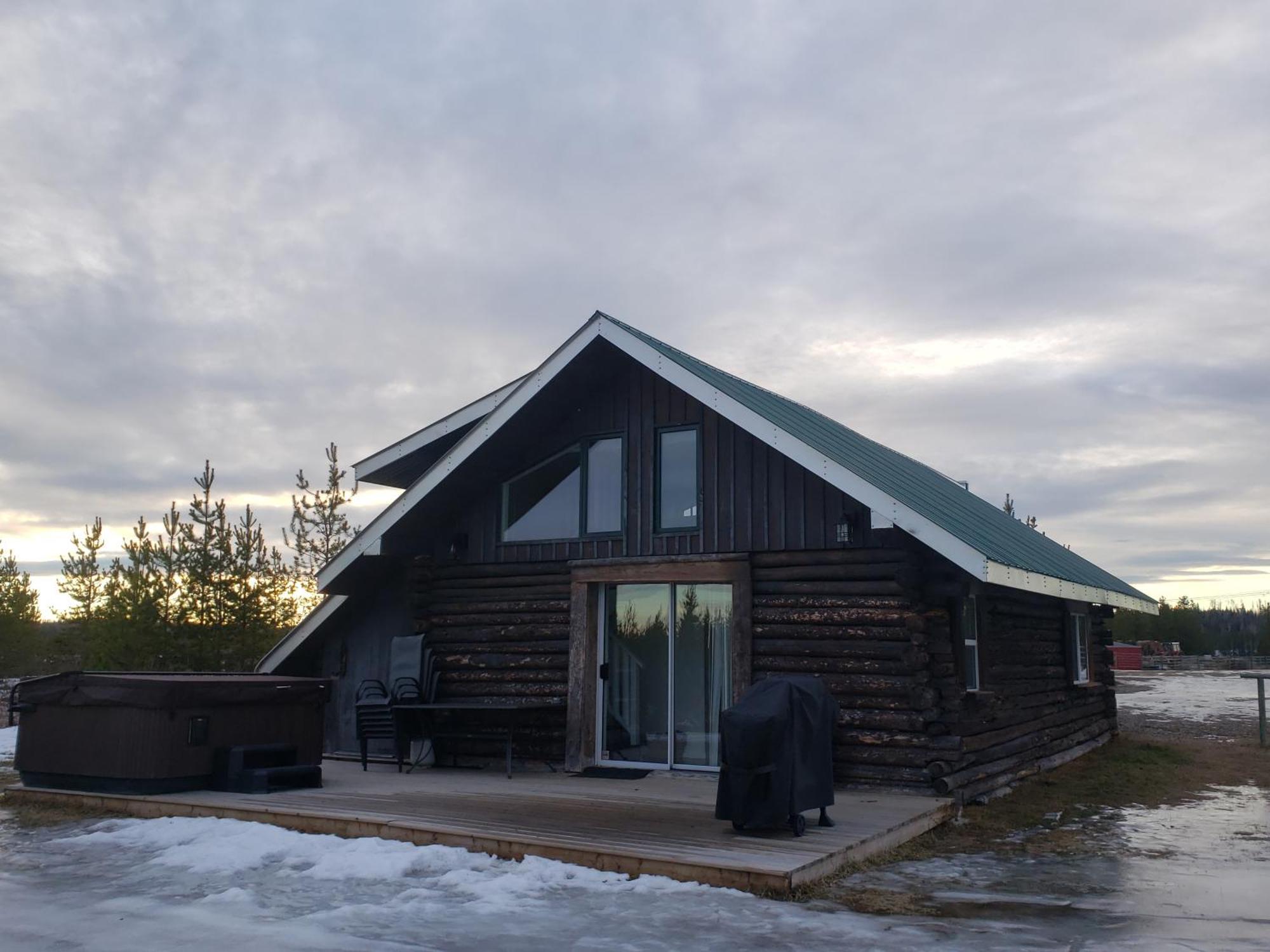 Woodhouse Cottages And Ranch Принс Джордж Екстериор снимка